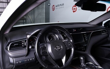 Toyota Camry, 2018 год, 2 800 000 рублей, 7 фотография