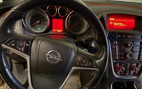 Opel Astra J, 2011 год, 700 000 рублей, 3 фотография