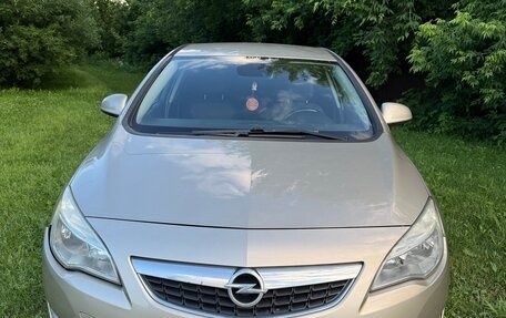 Opel Astra J, 2011 год, 700 000 рублей, 11 фотография