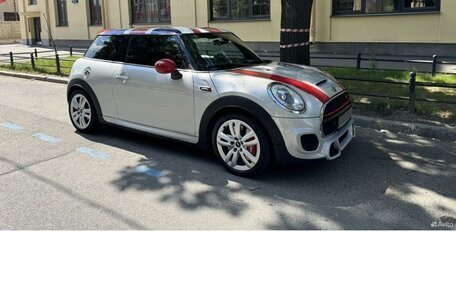 MINI Hatch, 2017 год, 2 550 000 рублей, 9 фотография
