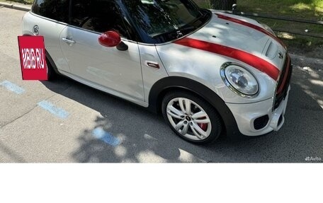 MINI Hatch, 2017 год, 2 550 000 рублей, 10 фотография
