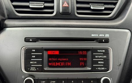 KIA Rio III рестайлинг, 2015 год, 900 000 рублей, 21 фотография