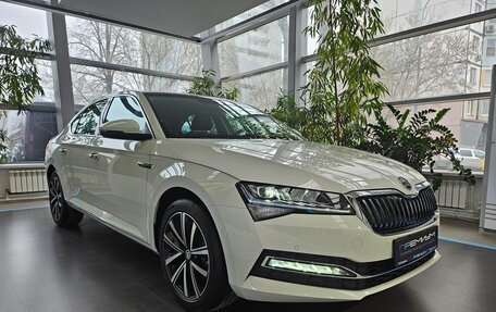 Skoda Superb III рестайлинг, 2025 год, 3 378 000 рублей, 3 фотография