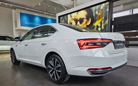 Skoda Superb III рестайлинг, 2025 год, 3 378 000 рублей, 6 фотография