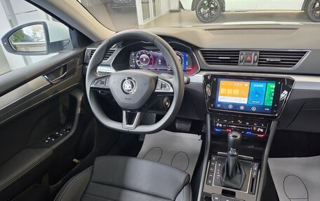 Skoda Superb III рестайлинг, 2025 год, 3 378 000 рублей, 18 фотография