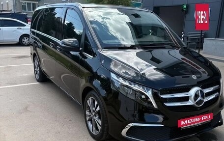 Mercedes-Benz V-Класс, 2022 год, 8 700 000 рублей, 3 фотография