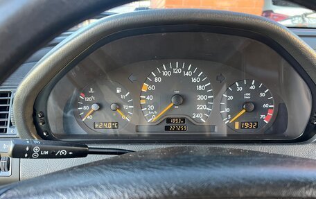 Mercedes-Benz C-Класс, 2000 год, 410 000 рублей, 18 фотография