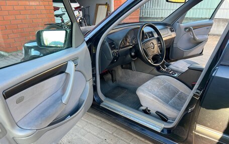 Mercedes-Benz C-Класс, 2000 год, 410 000 рублей, 16 фотография