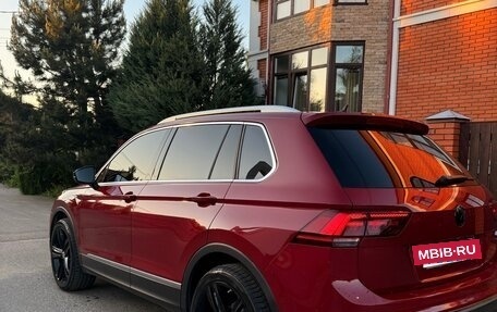 Volkswagen Tiguan II, 2017 год, 2 150 000 рублей, 3 фотография