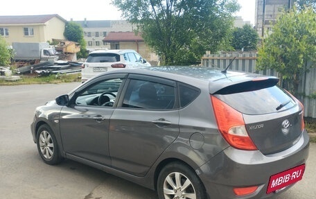 Hyundai Solaris II рестайлинг, 2011 год, 690 000 рублей, 4 фотография