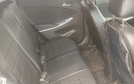 Hyundai Solaris II рестайлинг, 2011 год, 690 000 рублей, 12 фотография