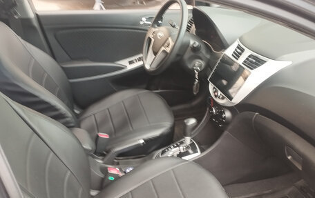 Hyundai Solaris II рестайлинг, 2011 год, 690 000 рублей, 11 фотография