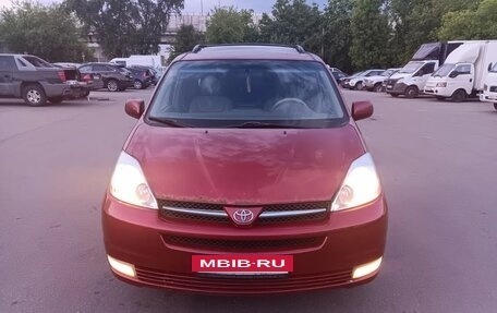 Toyota Sienna II рестайлинг, 2005 год, 1 060 000 рублей, 8 фотография