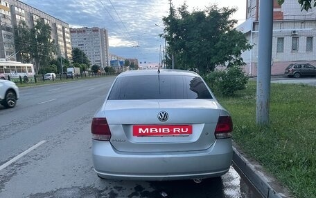 Volkswagen Polo VI (EU Market), 2011 год, 320 000 рублей, 2 фотография