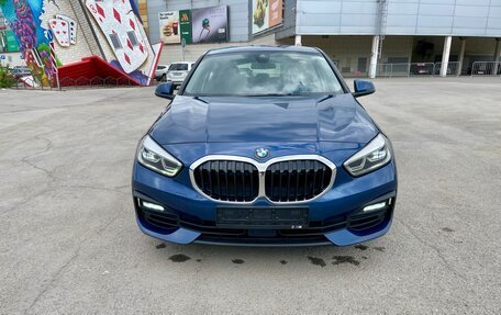 BMW 1 серия, 2020 год, 1 950 000 рублей, 3 фотография