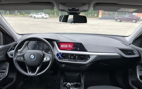 BMW 1 серия, 2020 год, 1 950 000 рублей, 21 фотография