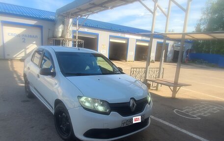 Renault Logan II, 2018 год, 330 000 рублей, 2 фотография