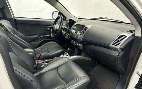 Mitsubishi Outlander III рестайлинг 3, 2012 год, 1 420 000 рублей, 13 фотография