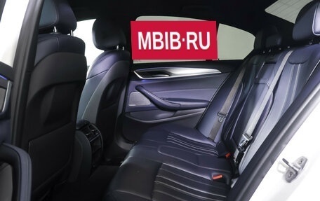 BMW 5 серия, 2018 год, 3 990 000 рублей, 12 фотография