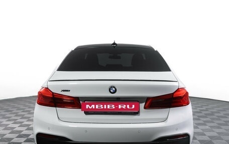 BMW 5 серия, 2018 год, 3 990 000 рублей, 7 фотография