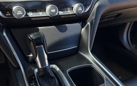 Honda Accord IX рестайлинг, 2017 год, 2 100 000 рублей, 12 фотография
