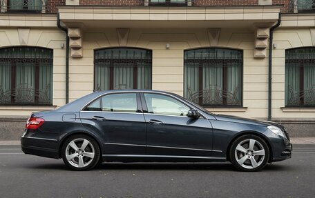 Mercedes-Benz E-Класс, 2011 год, 4 000 000 рублей, 6 фотография