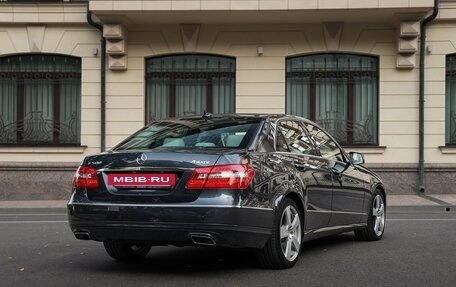 Mercedes-Benz E-Класс, 2011 год, 4 000 000 рублей, 4 фотография