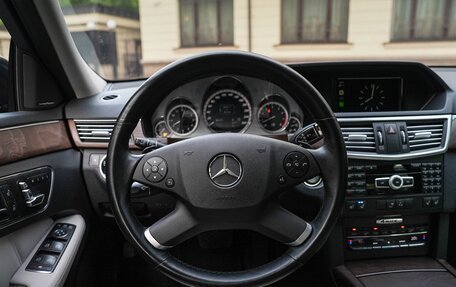 Mercedes-Benz E-Класс, 2011 год, 4 000 000 рублей, 17 фотография