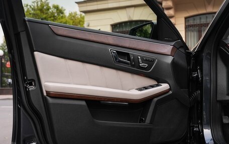 Mercedes-Benz E-Класс, 2011 год, 4 000 000 рублей, 25 фотография