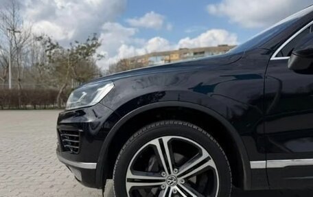 Volkswagen Touareg III, 2016 год, 3 020 000 рублей, 2 фотография