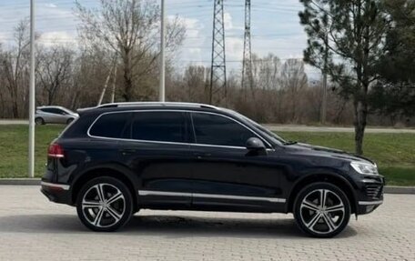 Volkswagen Touareg III, 2016 год, 3 020 000 рублей, 4 фотография