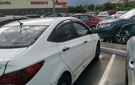 Hyundai Solaris II рестайлинг, 2011 год, 600 000 рублей, 3 фотография