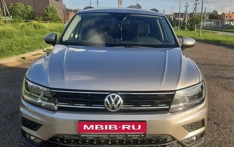 Volkswagen Tiguan II, 2020 год, 2 390 000 рублей, 3 фотография
