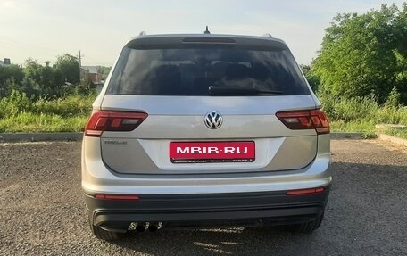 Volkswagen Tiguan II, 2020 год, 2 390 000 рублей, 7 фотография