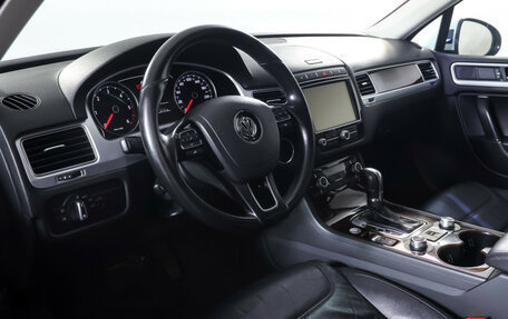 Volkswagen Touareg III, 2015 год, 3 000 000 рублей, 15 фотография