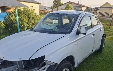Mitsubishi Outlander III рестайлинг 3, 2014 год, 120 000 рублей, 4 фотография