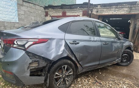 Hyundai Solaris II рестайлинг, 2017 год, 320 000 рублей, 3 фотография