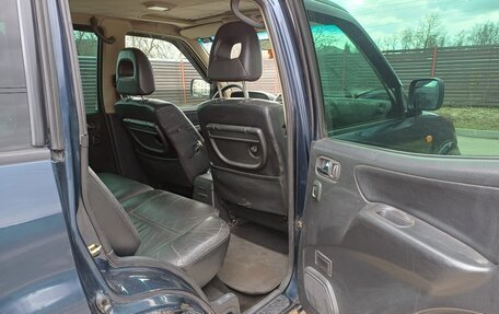 Nissan Terrano II рестайлинг, 2004 год, 250 000 рублей, 25 фотография