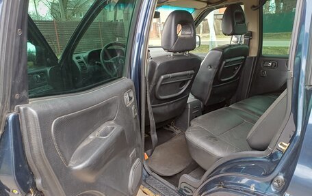 Nissan Terrano II рестайлинг, 2004 год, 250 000 рублей, 24 фотография
