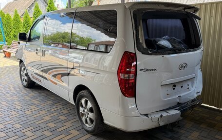 Hyundai Grand Starex Grand Starex I рестайлинг 2, 2014 год, 1 190 000 рублей, 4 фотография