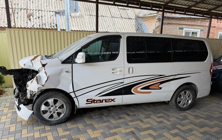 Hyundai Grand Starex Grand Starex I рестайлинг 2, 2014 год, 1 190 000 рублей, 5 фотография