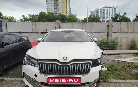 Skoda Superb III рестайлинг, 2021 год, 1 650 000 рублей, 4 фотография