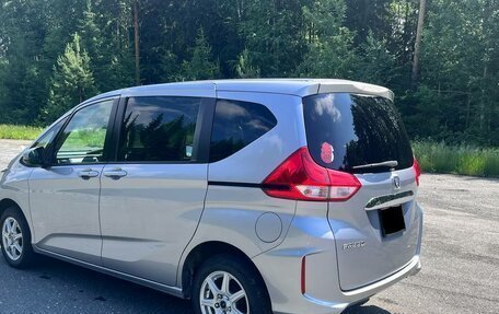 Honda Freed II, 2017 год, 1 700 000 рублей, 5 фотография