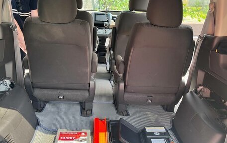 Honda Freed II, 2017 год, 1 700 000 рублей, 6 фотография