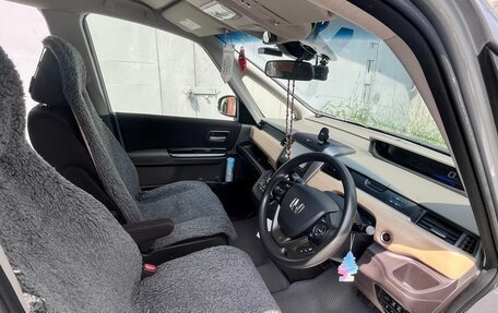 Honda Freed II, 2017 год, 1 700 000 рублей, 19 фотография