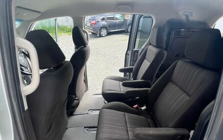 Honda Freed II, 2017 год, 1 700 000 рублей, 17 фотография