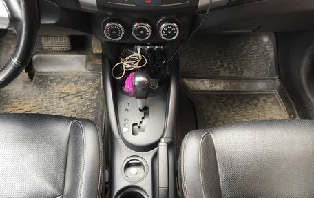 Mitsubishi Outlander III рестайлинг 3, 2011 год, 1 050 000 рублей, 14 фотография