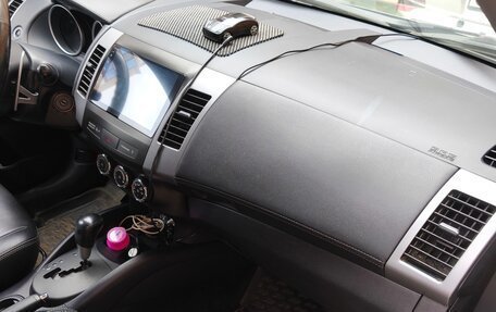Mitsubishi Outlander III рестайлинг 3, 2011 год, 1 050 000 рублей, 12 фотография