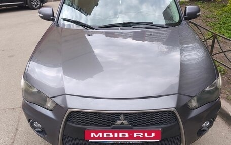 Mitsubishi Outlander III рестайлинг 3, 2011 год, 1 050 000 рублей, 8 фотография