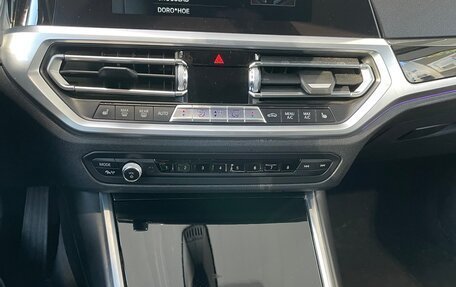 BMW 3 серия, 2019 год, 3 200 000 рублей, 10 фотография